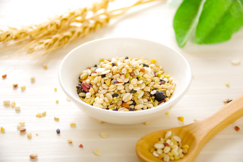 白米、雑穀米、玄米、もち麦を混ぜた